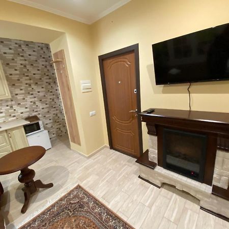 Man Apartment تشيرنيفتسي المظهر الخارجي الصورة
